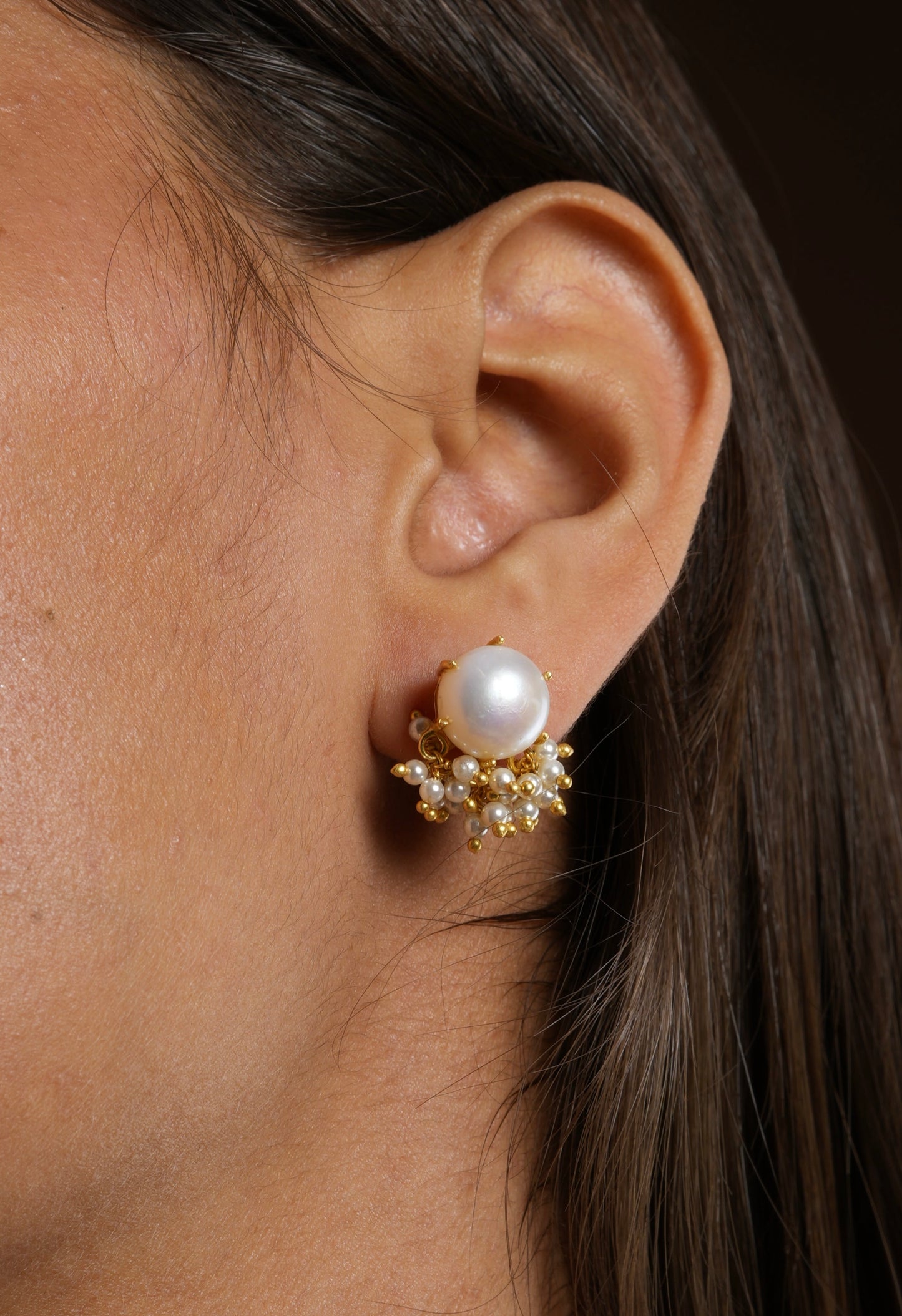 Pretty Woman Pearl Stud Earrings