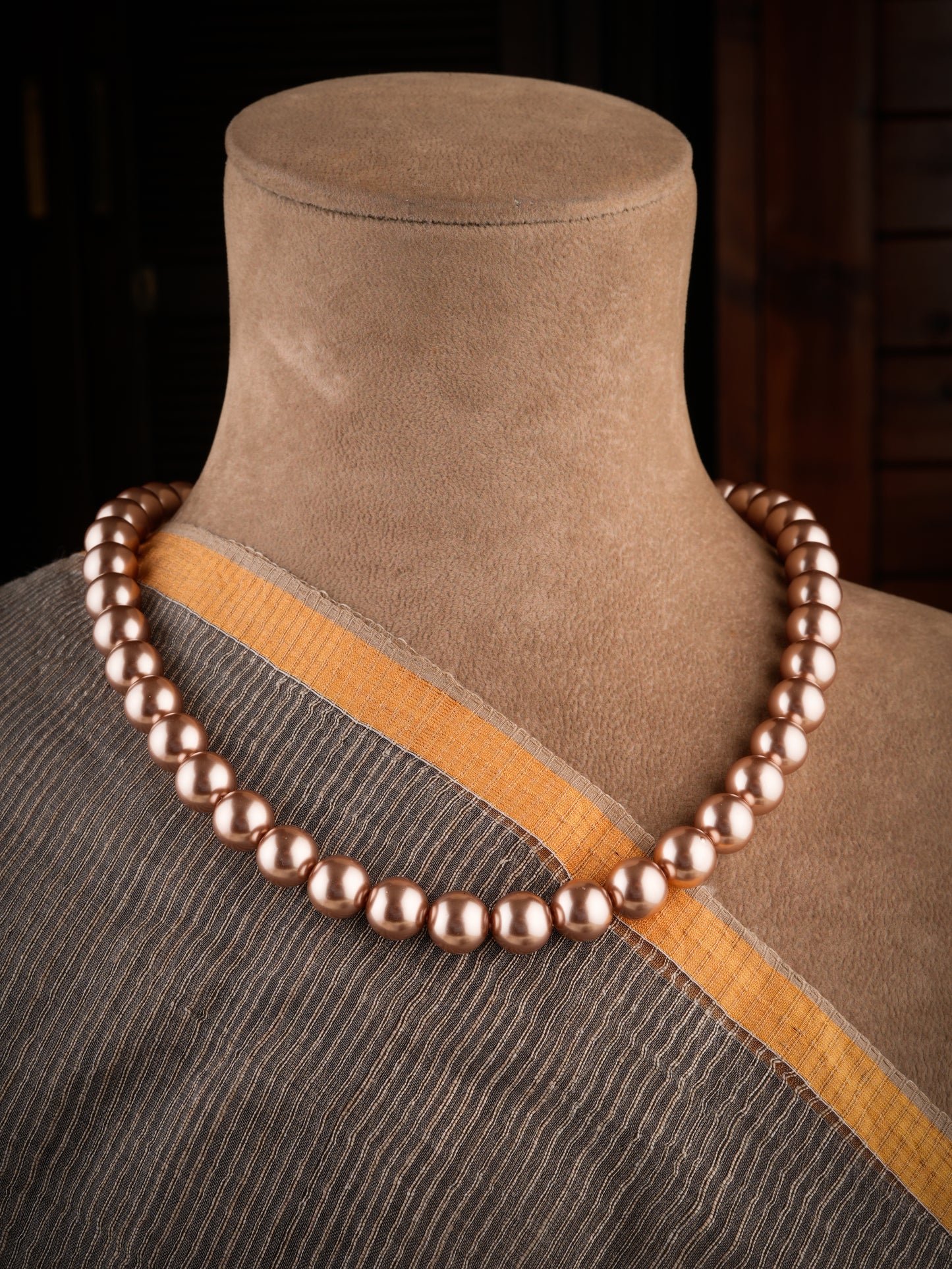 Party Popper Pearl Necklace Set