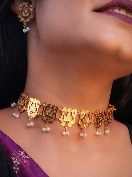 Gulistan Purani Dilli Choker Set