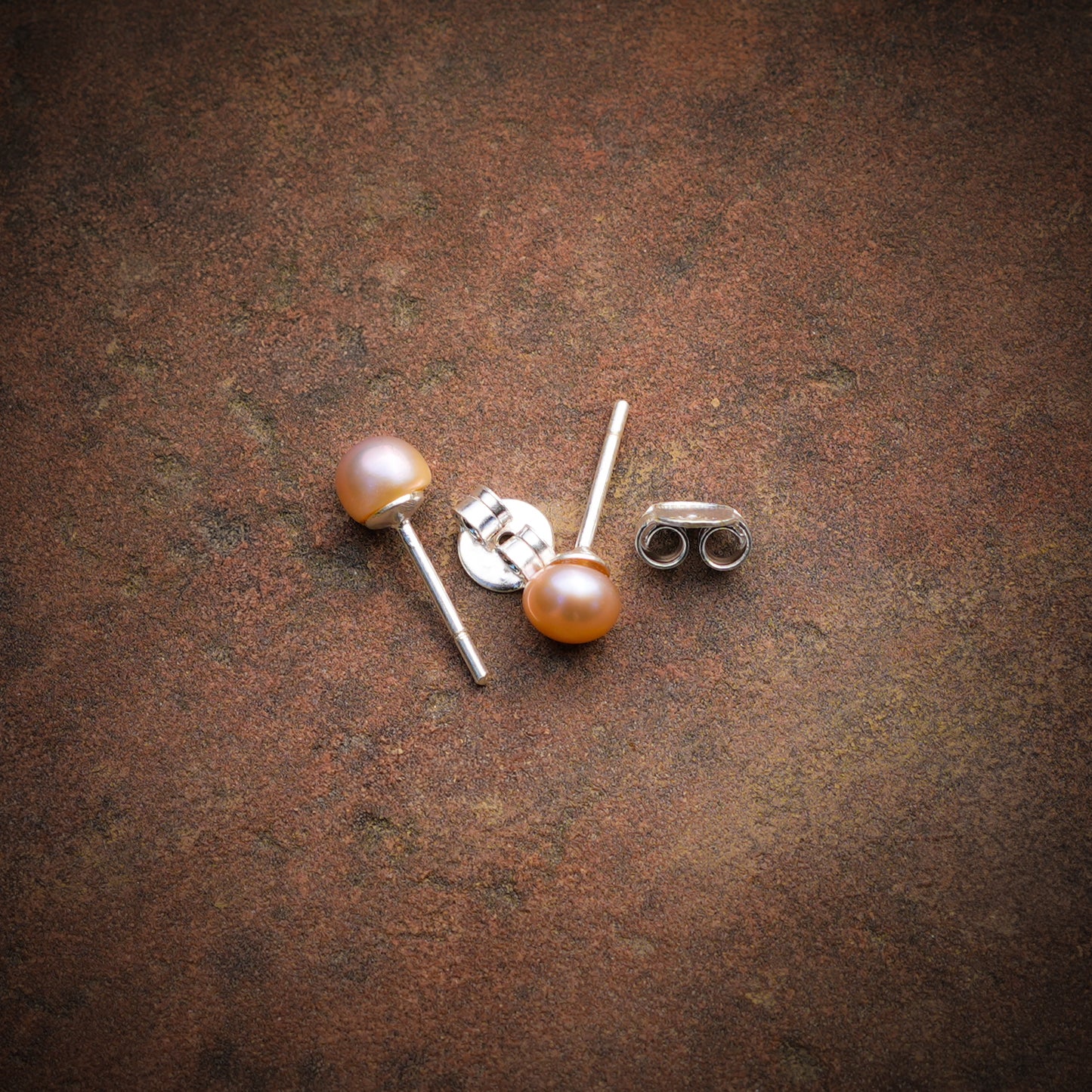 Freshwater Peach Pearl Studs(6 mm)