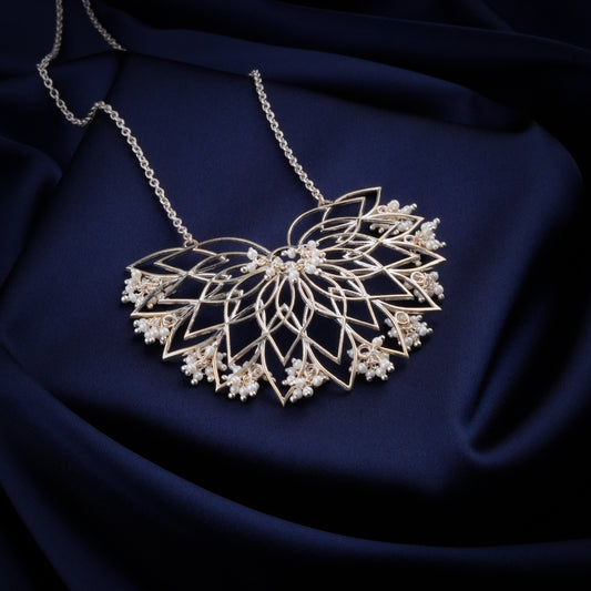 Water Lily Necklace (Silver)