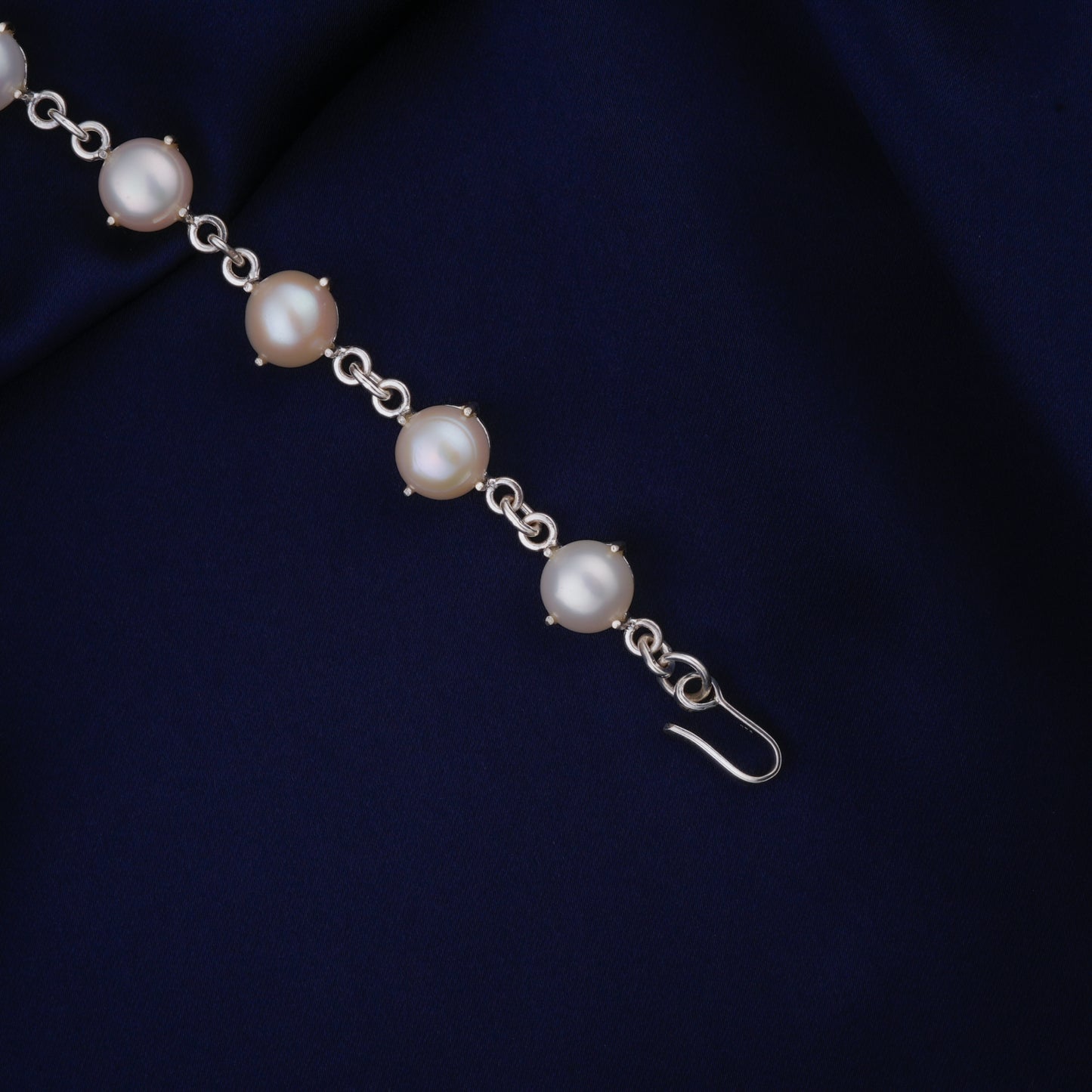 Freshwater Pronged Pearls Bracelet