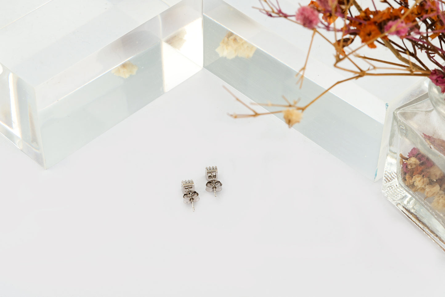 Princess Cut Zircon Silver Studs (4mm)