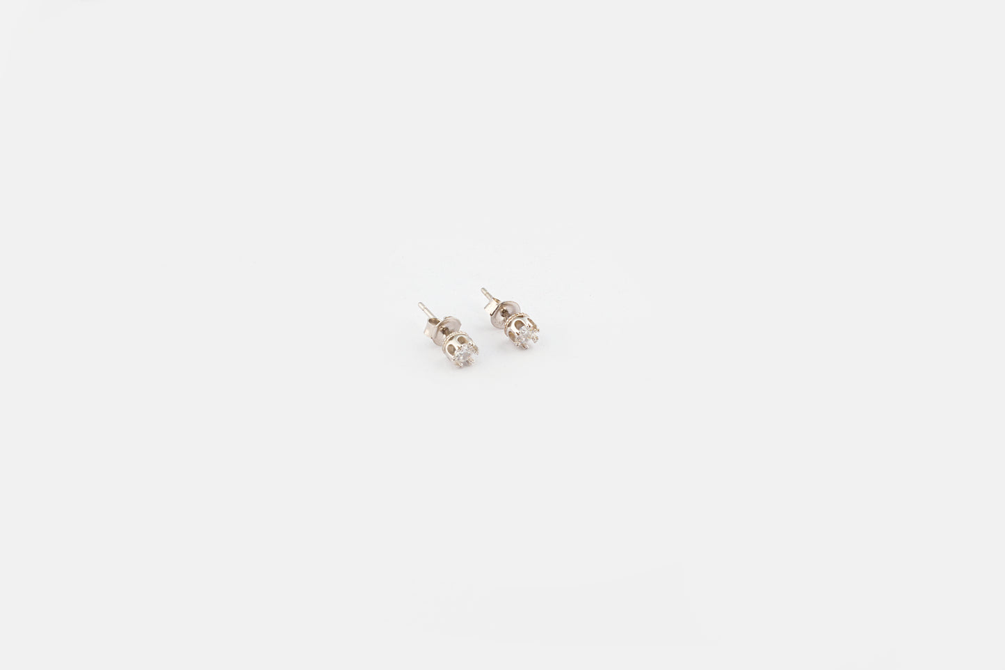 Round Cut Zircon Silver Studs (4mm)