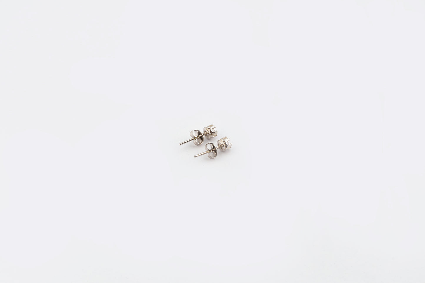 Round Cut Zircon Silver Studs (4mm)