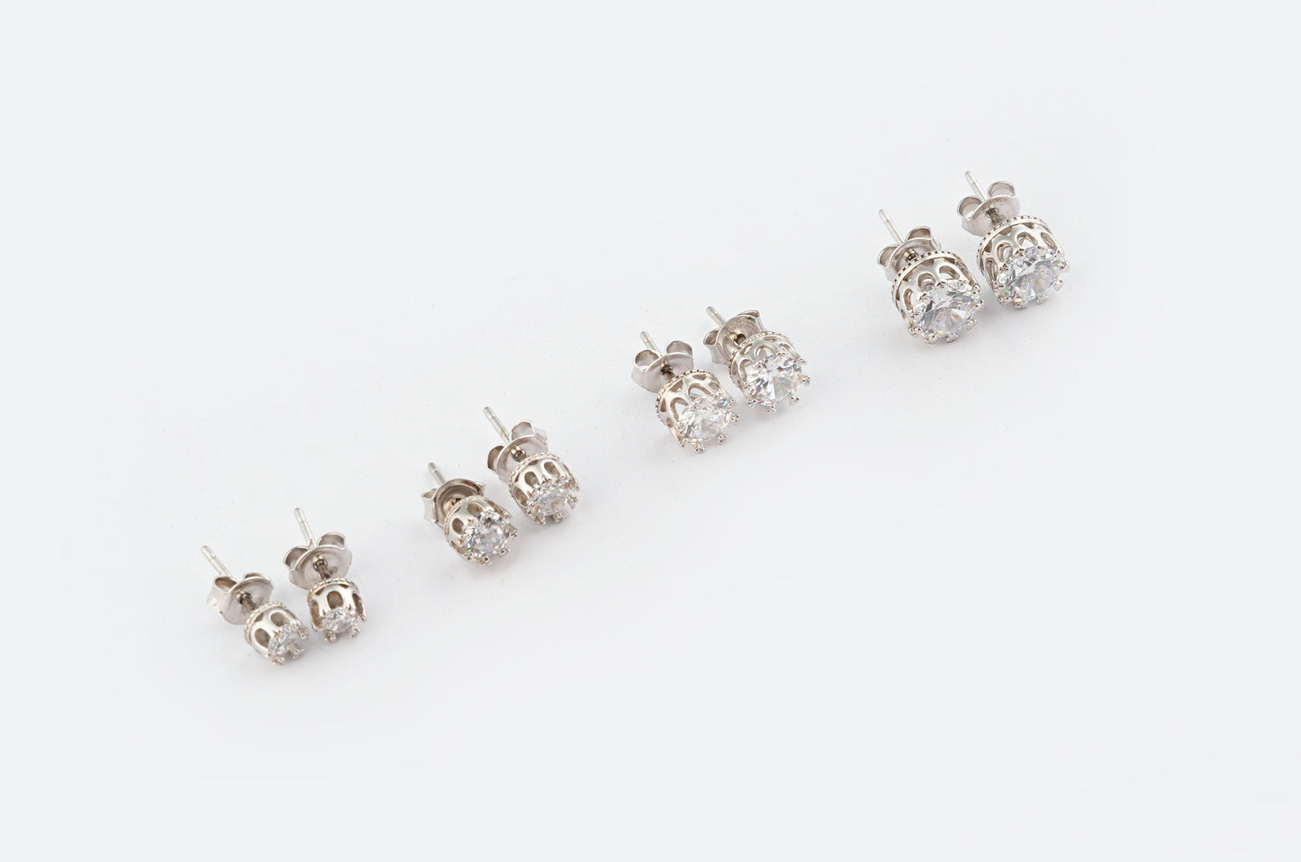 Round Cut Zircon Silver Studs (4mm)