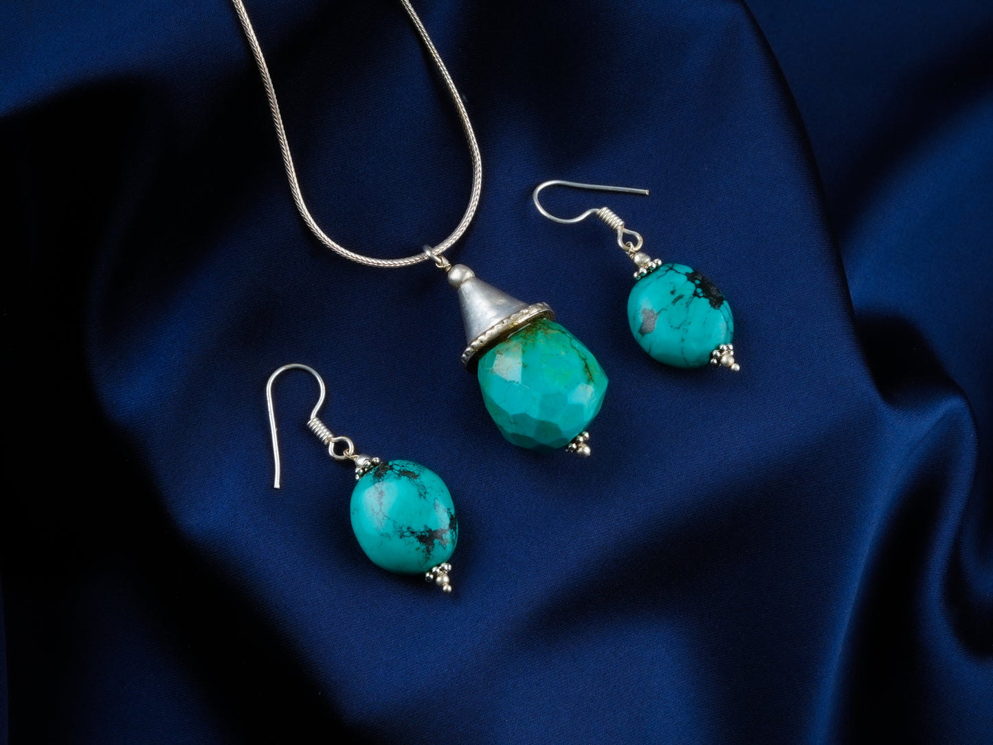 Turquoise Charm minimal Pendant Set