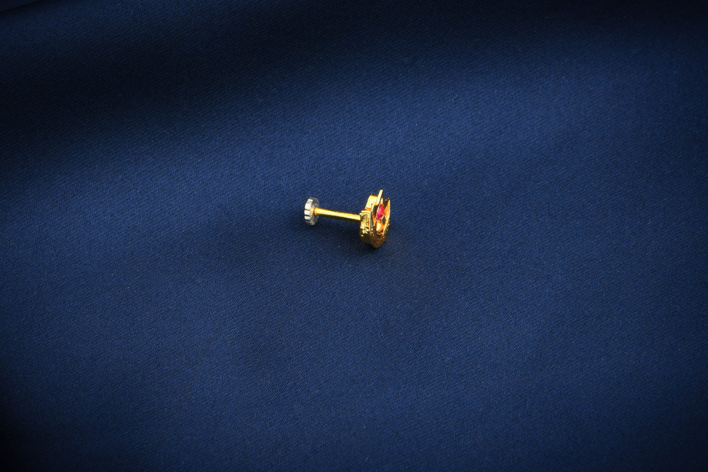 Chand Tara Purani Dilli Nose Pin(Screw Type)