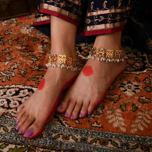 Purani Dilli Kamal Phool Gold Plated Silver Anklets