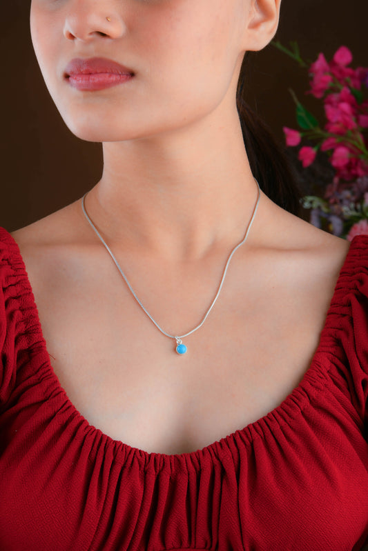 Arizona Turquoise Pendant in Silver Chain