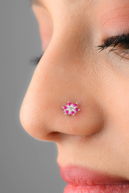 Simmering Star Silver Nose Pin