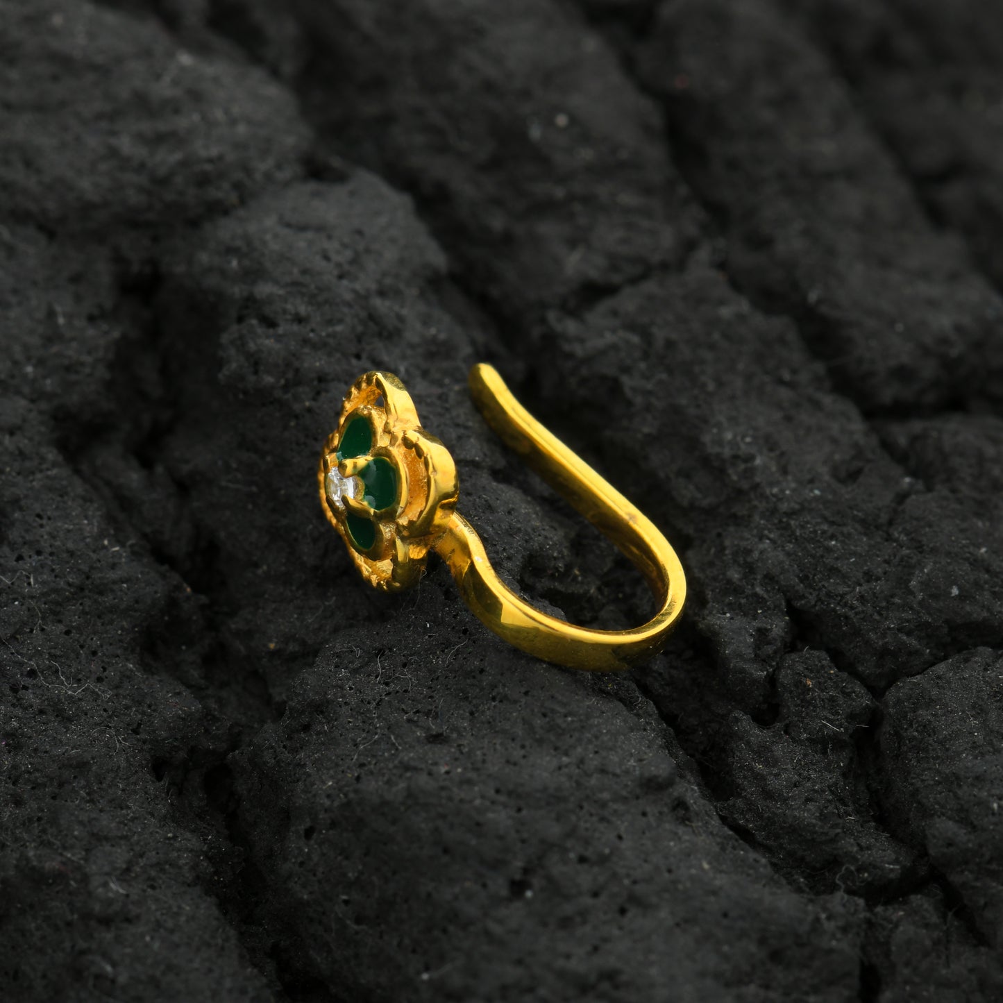 Clover Leaf Enamel Silver Nose Pin