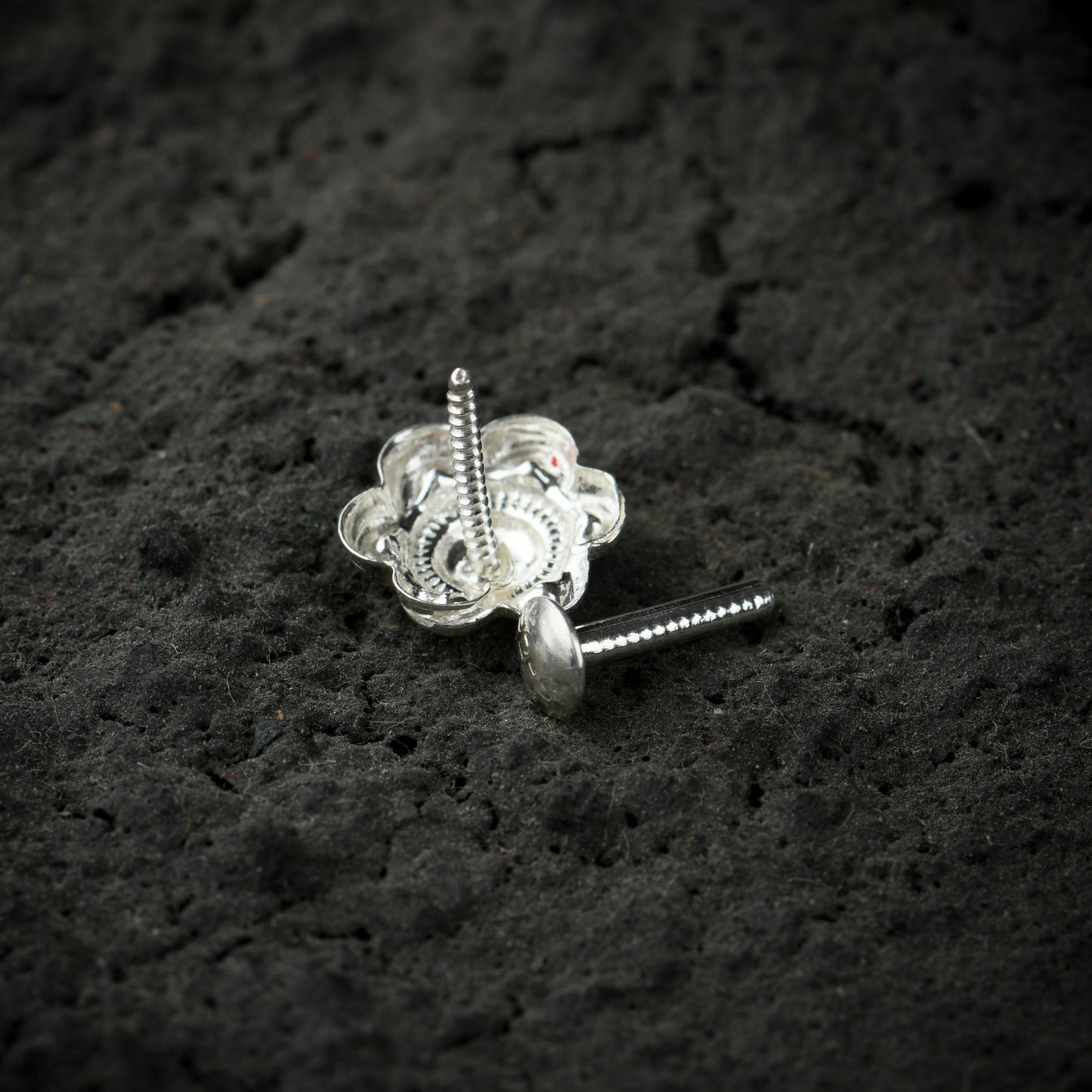 Sada Bahaar Silver Nose Pin