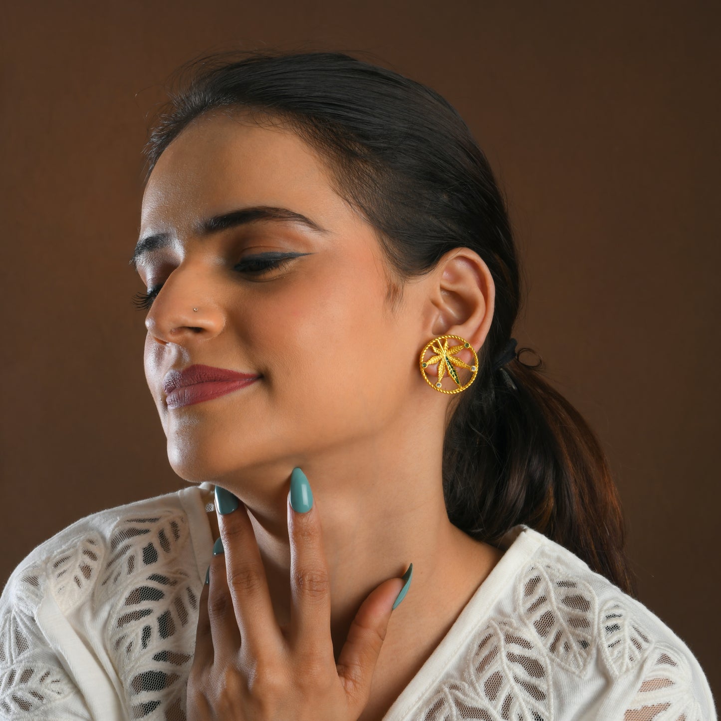 Corbett Canabis Studs