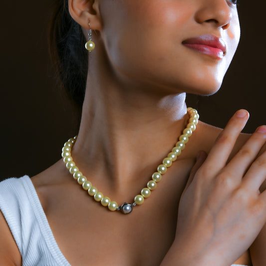 Ivory Pearl Necklace Set