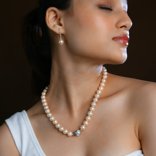 Peachy Pearls Necklace Set