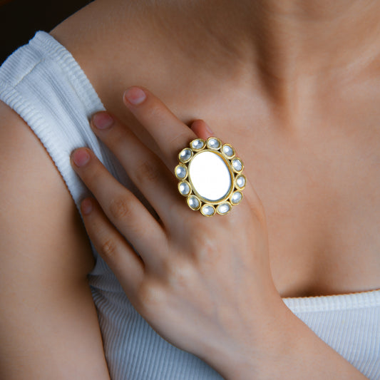 Oval Kundan Arsi Wedding Ring In Silver