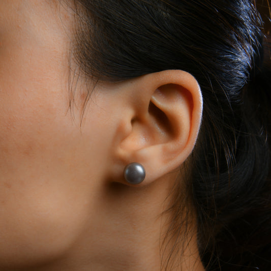 Grey Pearl Stud (8 mm)