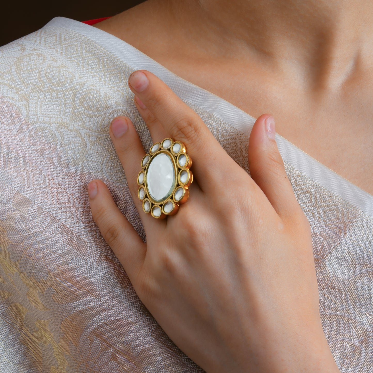 Oval Kundan Arsi Wedding Ring In Silver