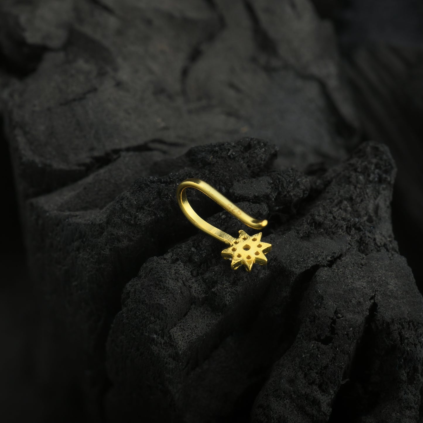 Gold Plated Twinkle Star Clip On Nose Pin