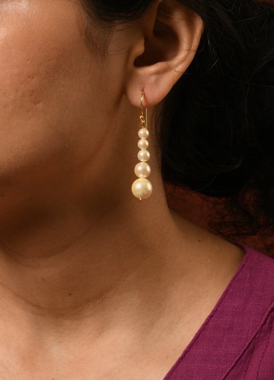 Small Graduated Pearl Danglers