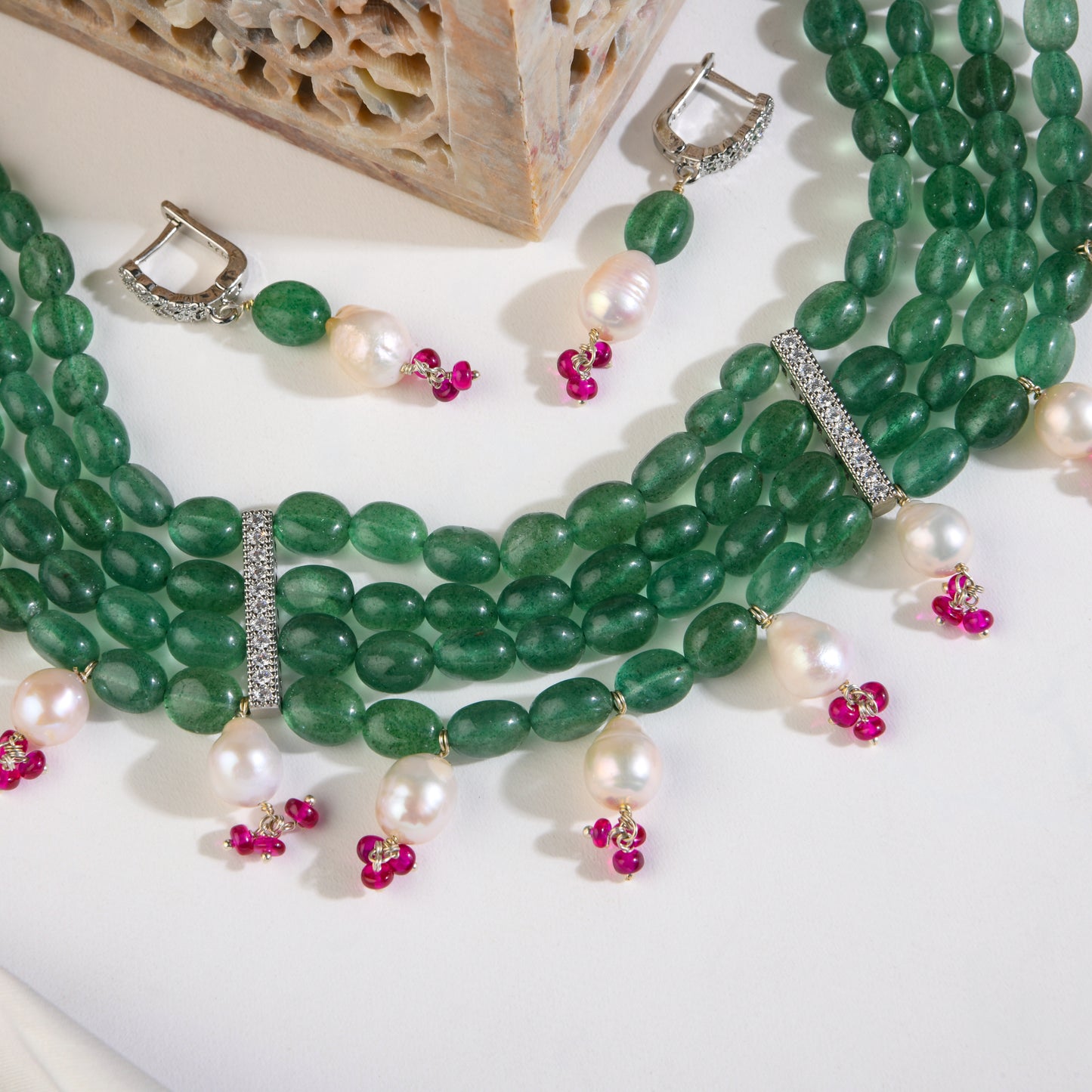 Regal Emerald Green Ruby And Pearl Necklace Set