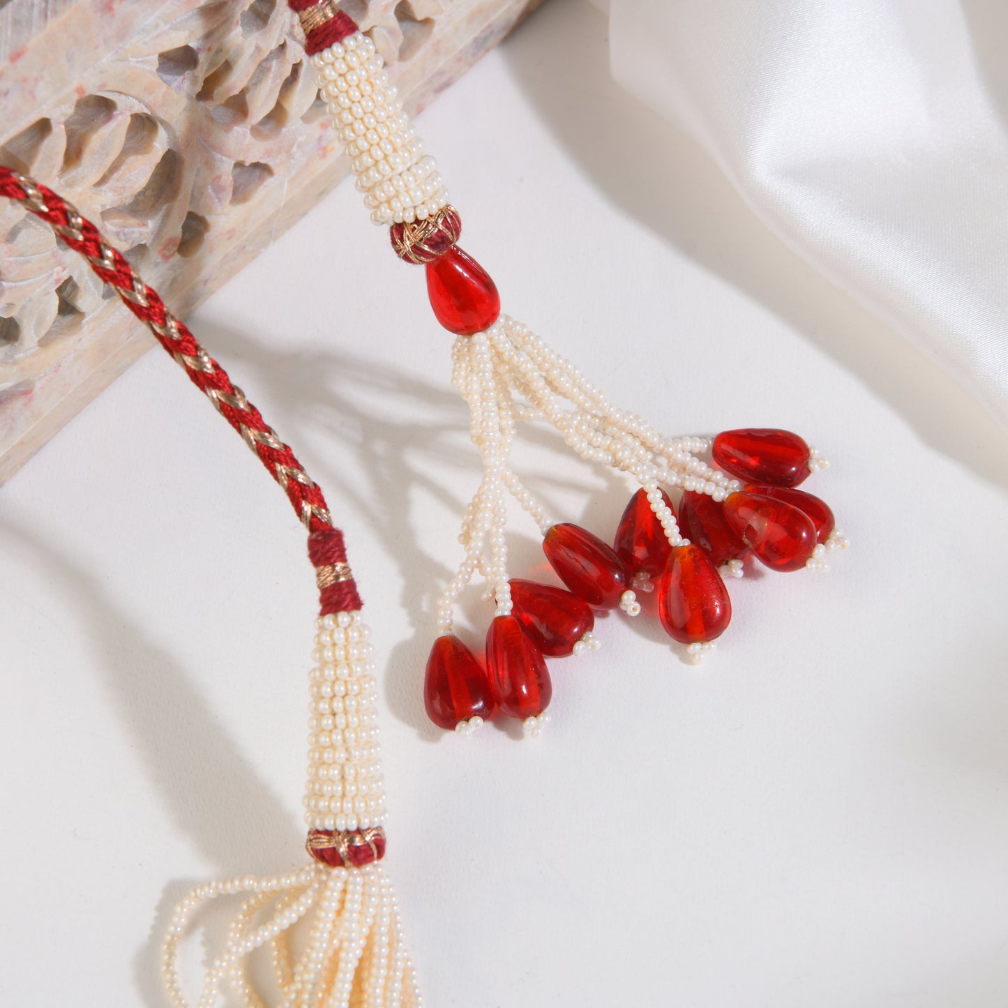 Ivory Glass Beads Choker With Floral Pendant