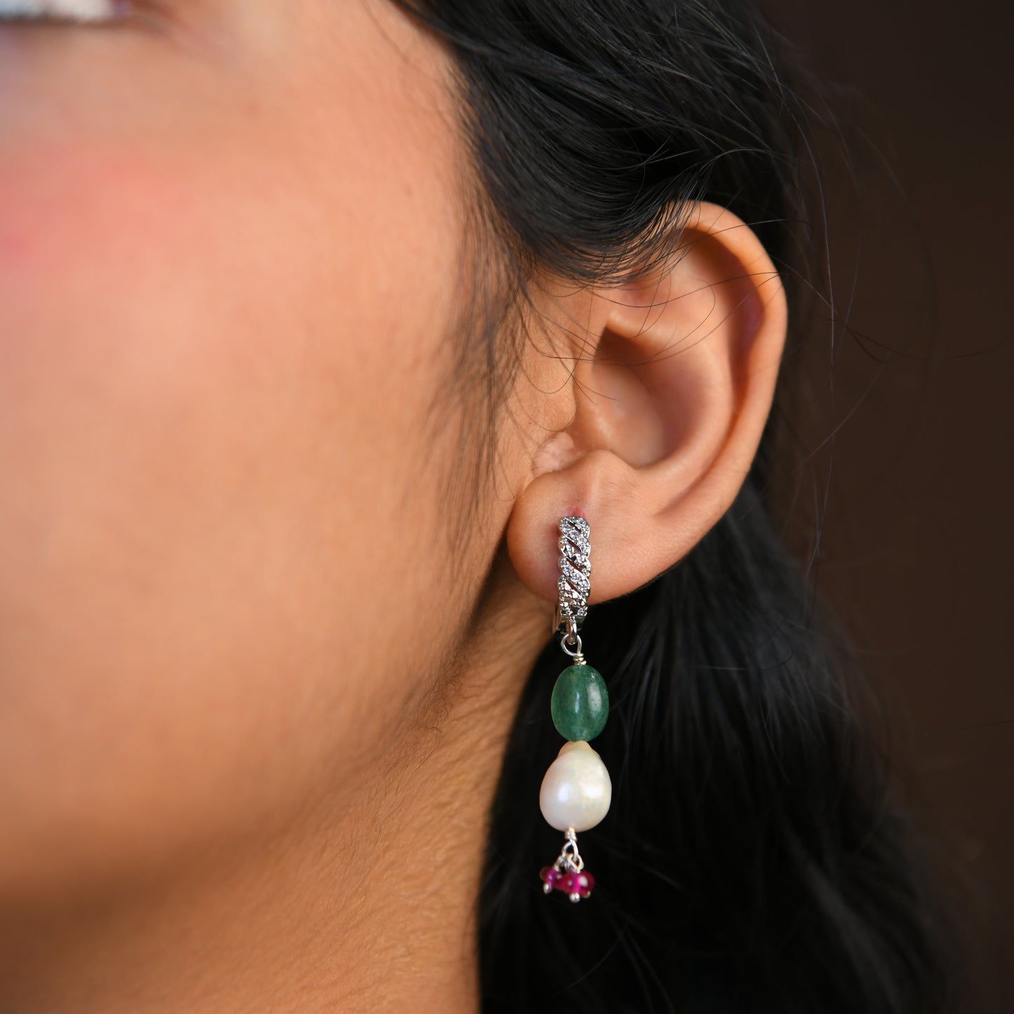 Regal Emerald Green Ruby And Pearl Necklace Set