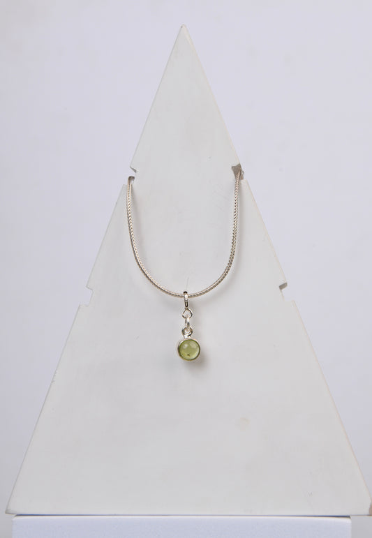 Peridot Pendant In Silver Chain