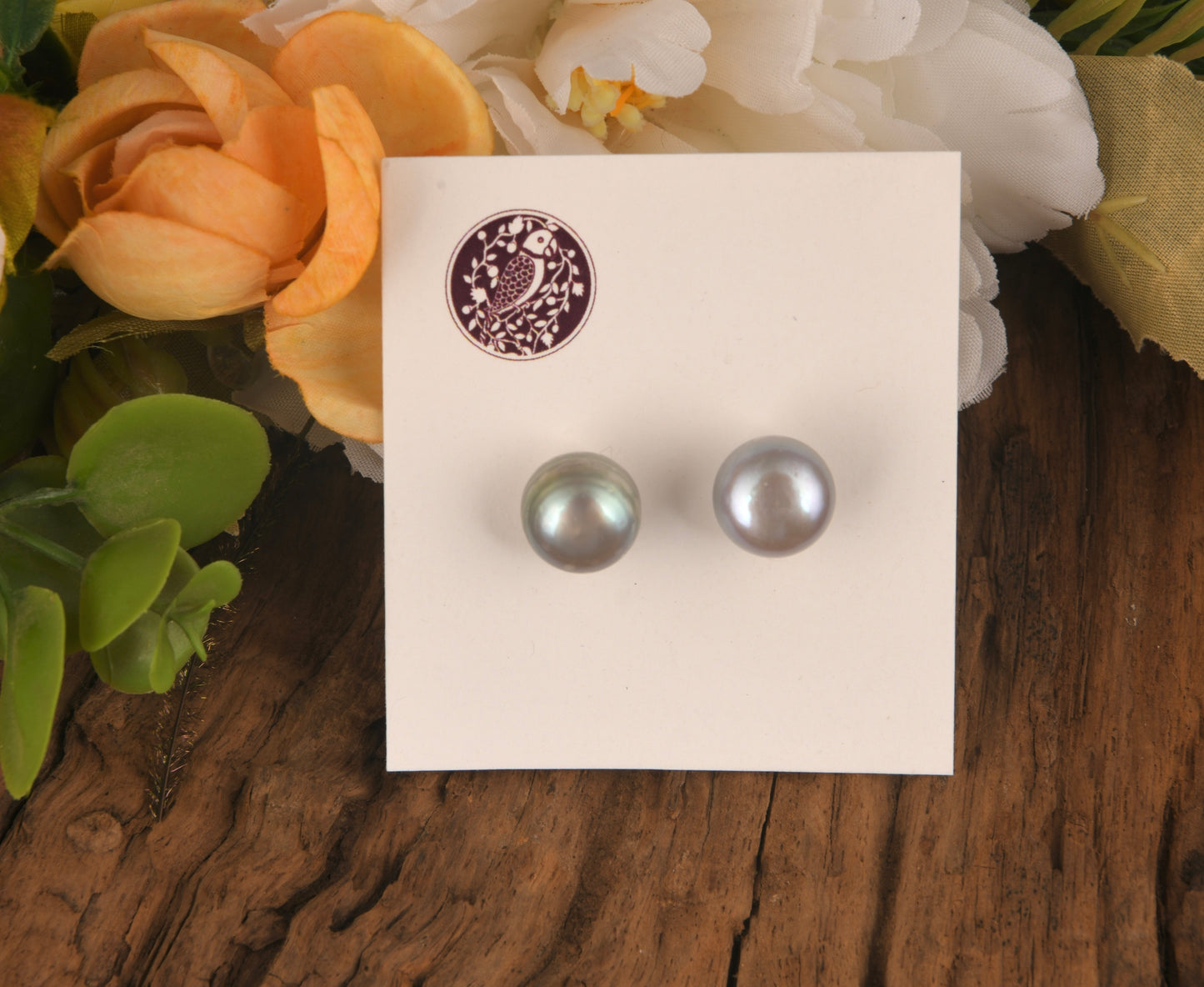 Ash Grey Pearl Stud (12 mm)