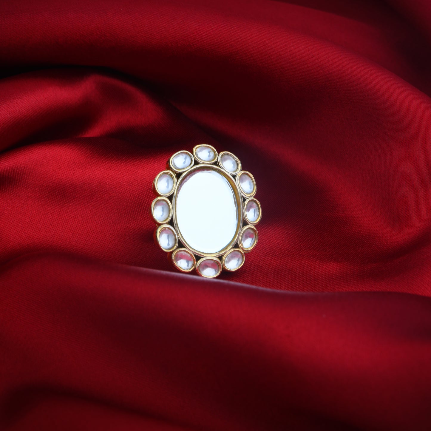 Oval Kundan Arsi Wedding Ring In Silver