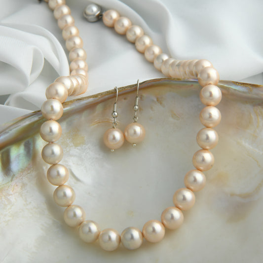 Peachy Pearls Necklace Set
