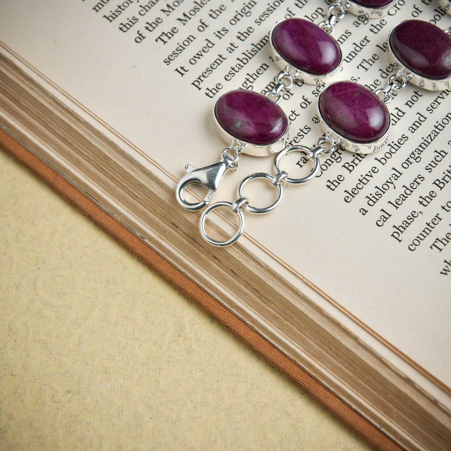 Indian Ruby Oval Link Silver Bracelet