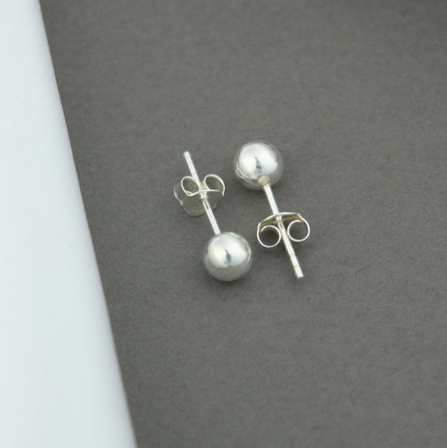 Silver Ball Studs( 4mm )