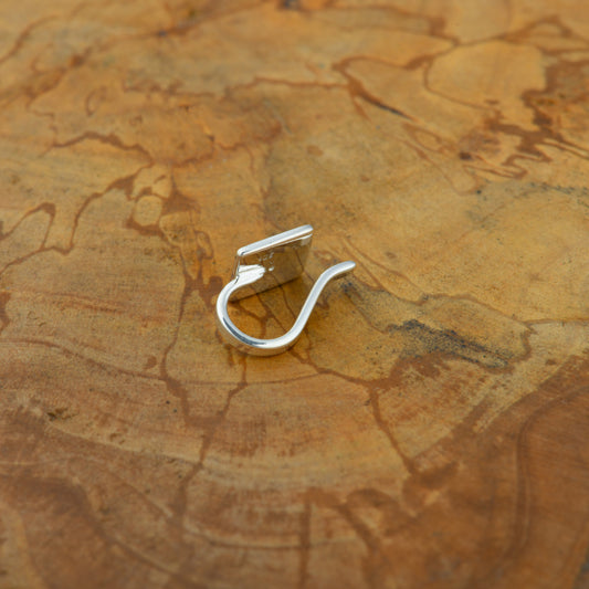 Checkmate Silver Clip-On Nose Pin