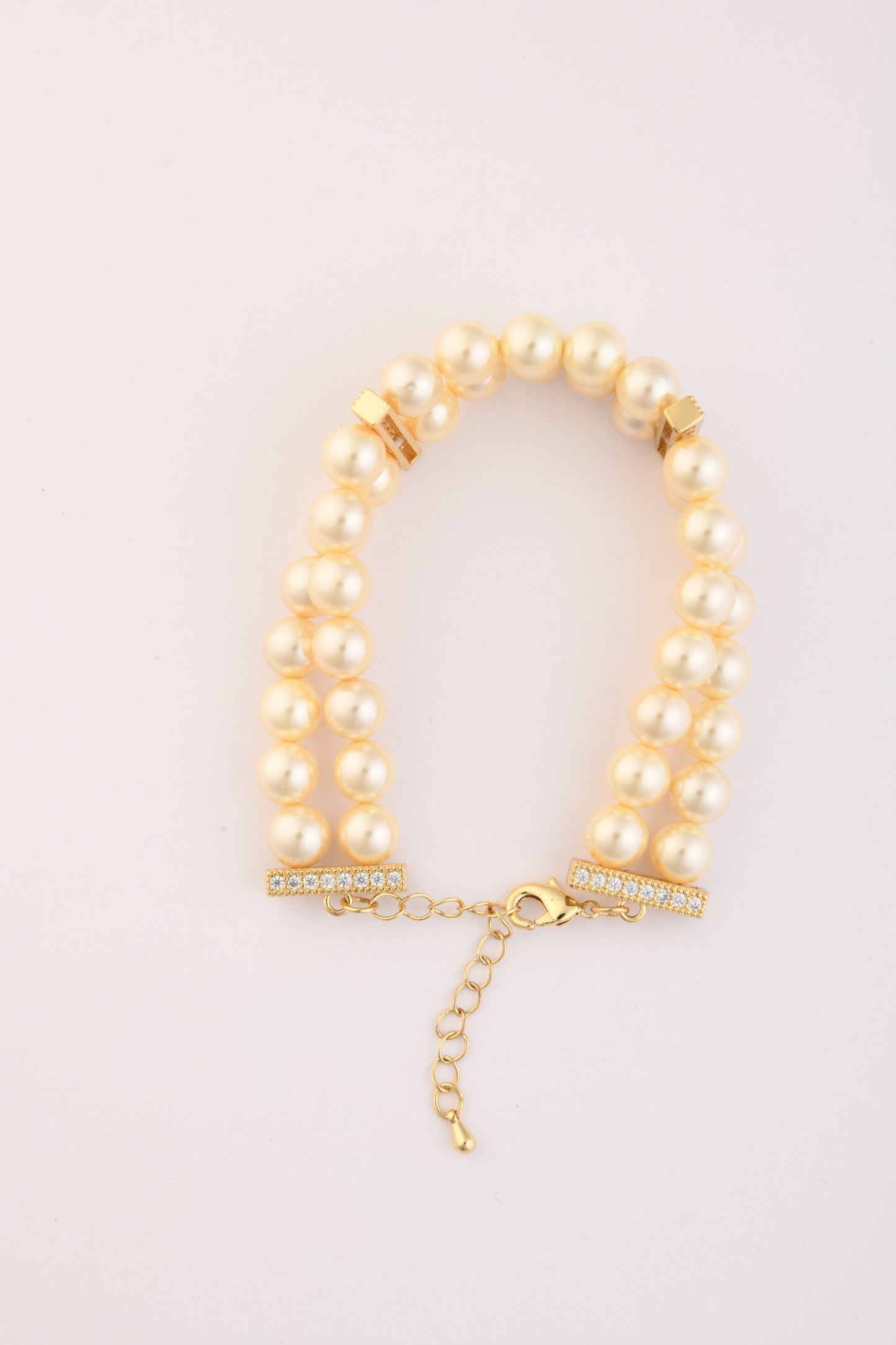 Beautiful World Pearl Bracelet