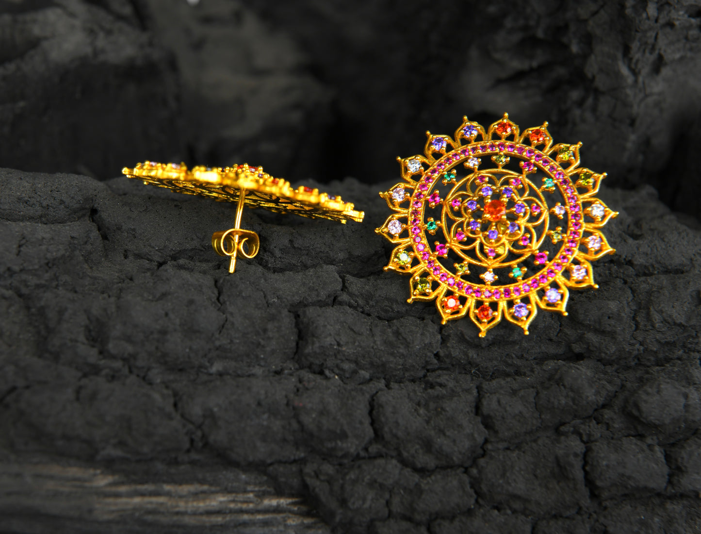 Heera Panna Regal Studs