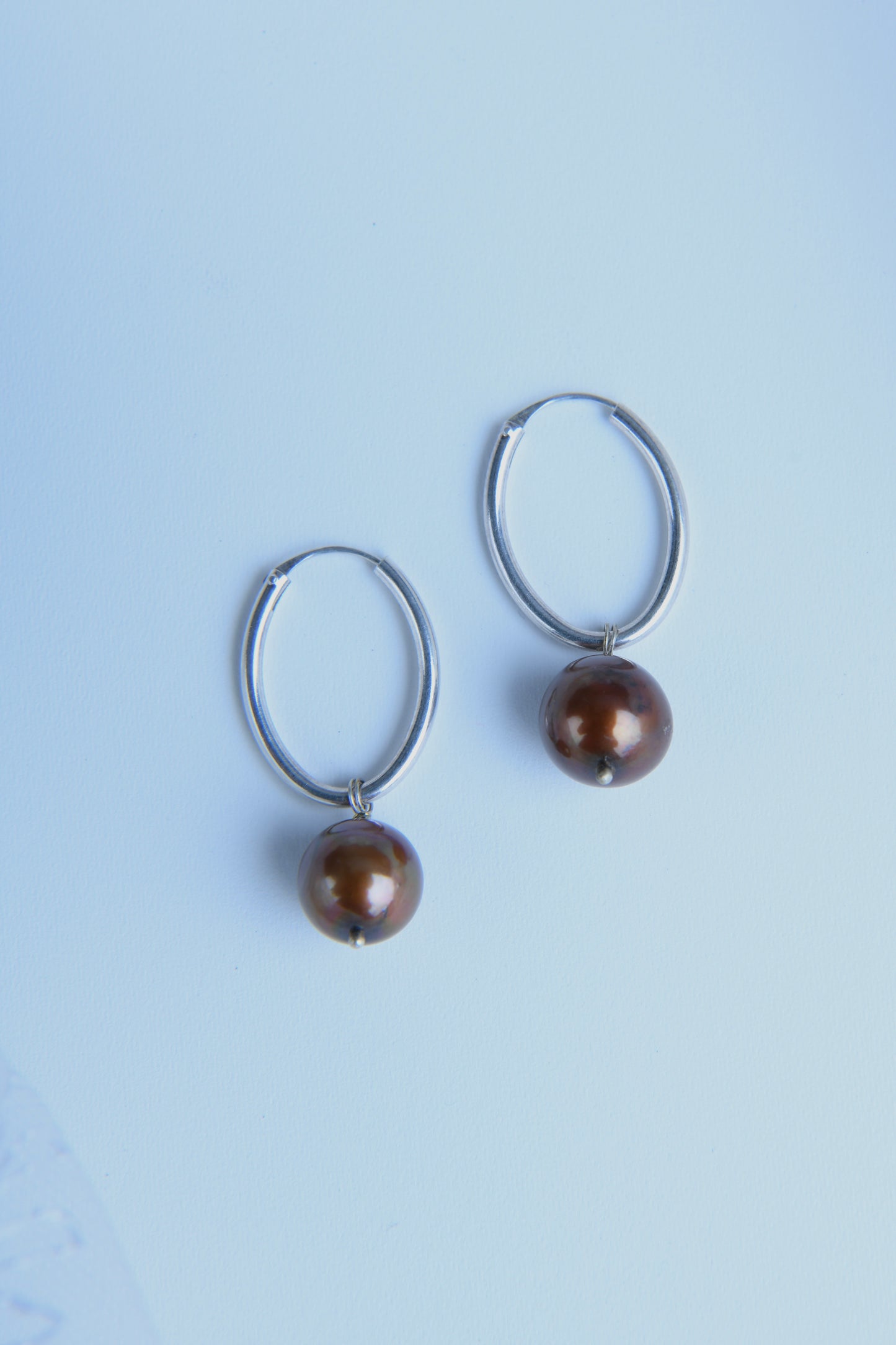 Mocha Pearl Oval Hoops