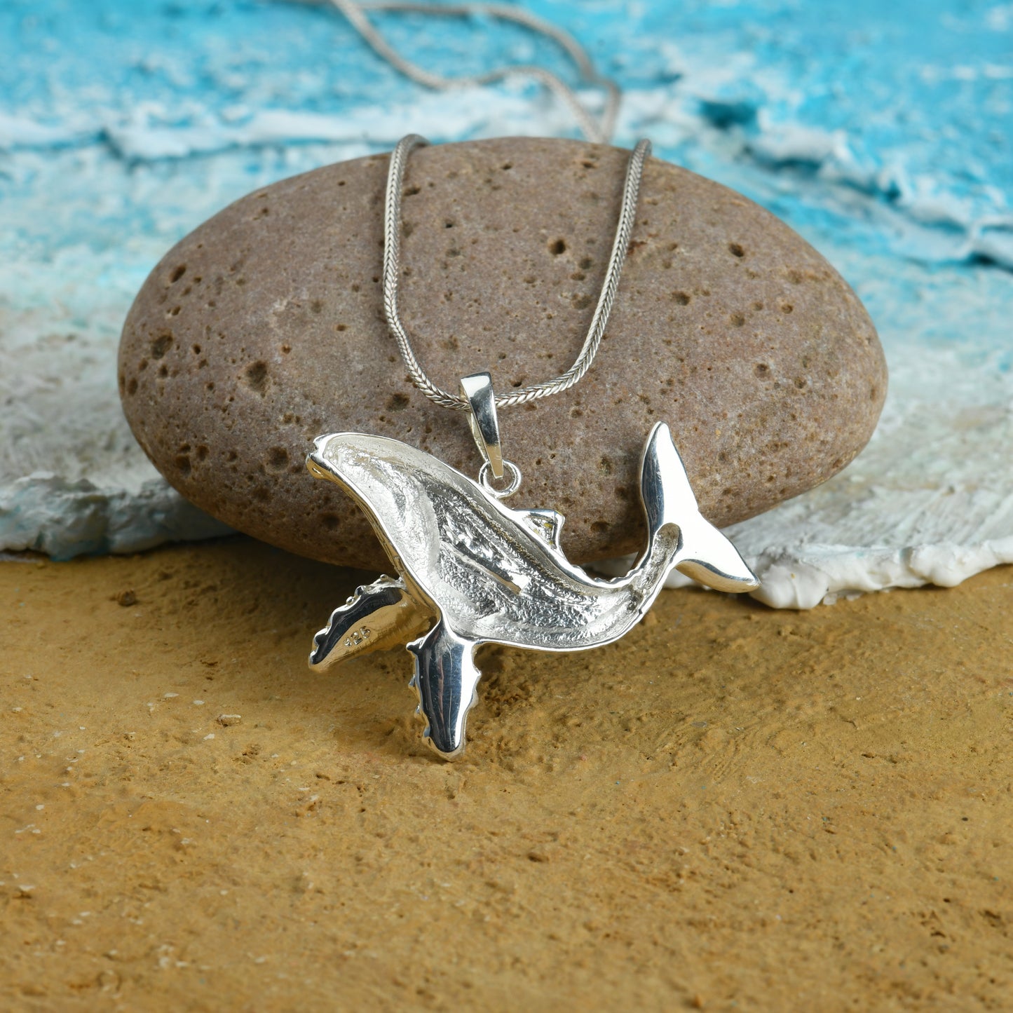 The Fin Beauty MOP Silver Fish Pendant