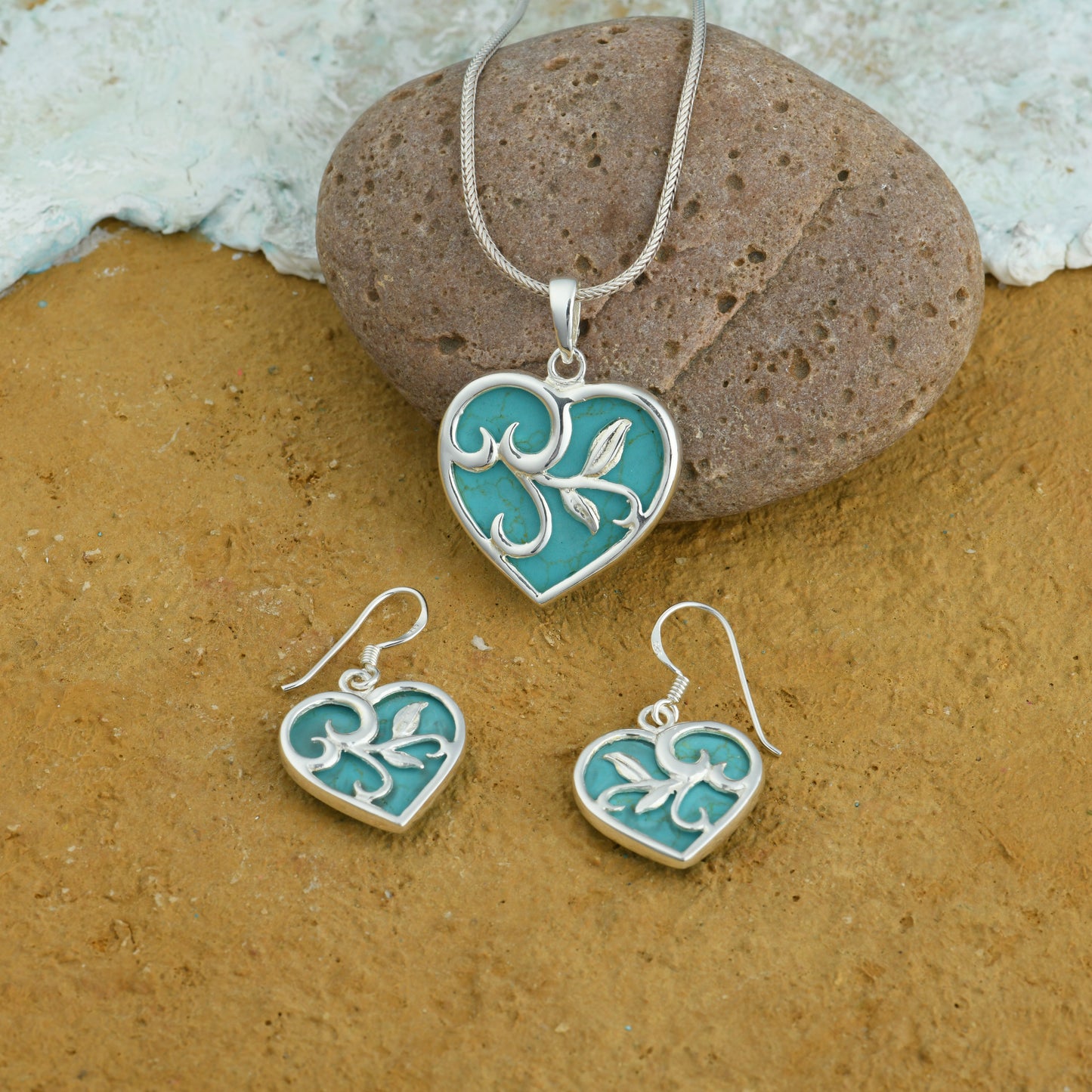 Turquoise Heart Sensation Silver Pendant Set