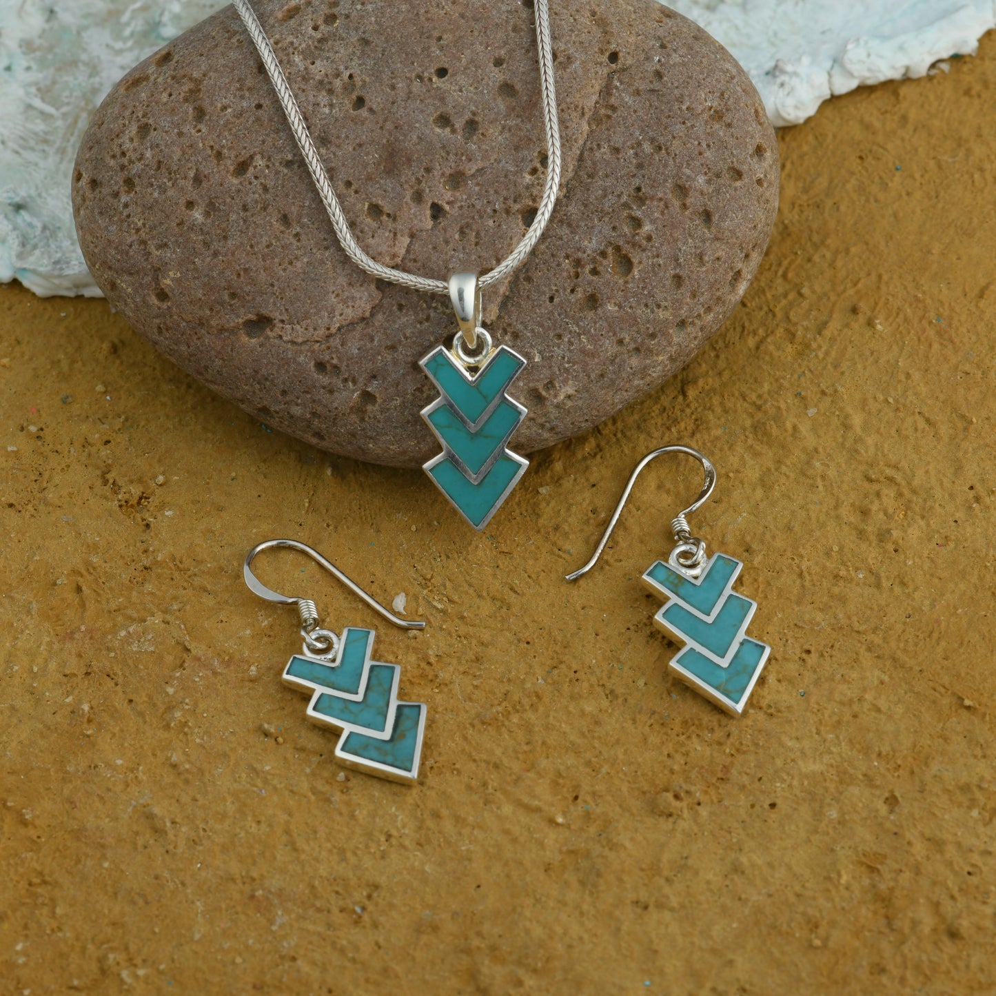 Cupid Arrow Turquoise Silver Necklace Set