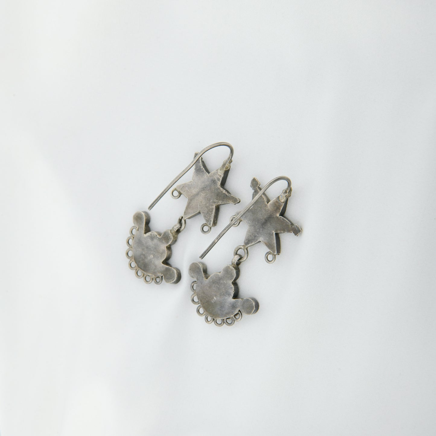 Madhu Chandrika Lal Gulab Earrings