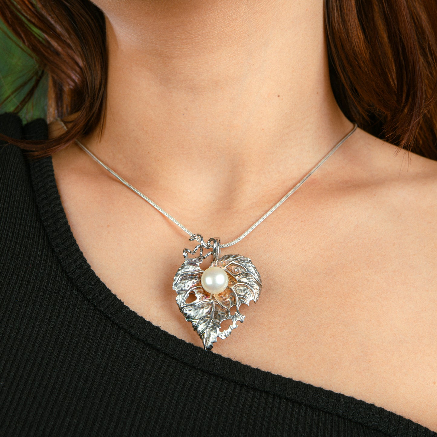 Tendril Freshwater Pearl Pendant