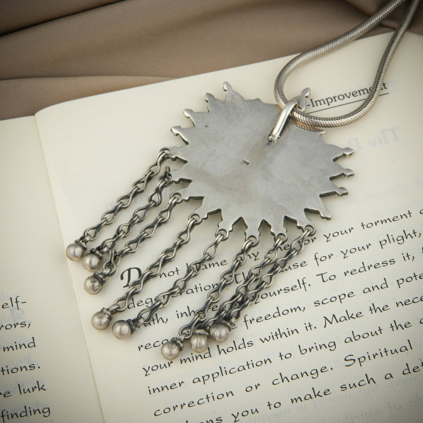 Sheesh Mahal Silver Pendant
