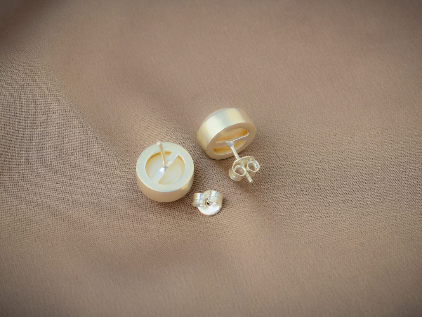 Classic Silver Pearl Studs(12 mm)