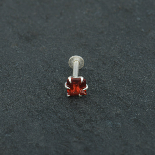 Natural Garnet Square Silver Nose Pin