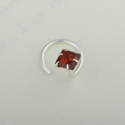 Natural Garnet Square Silver Nose Pin