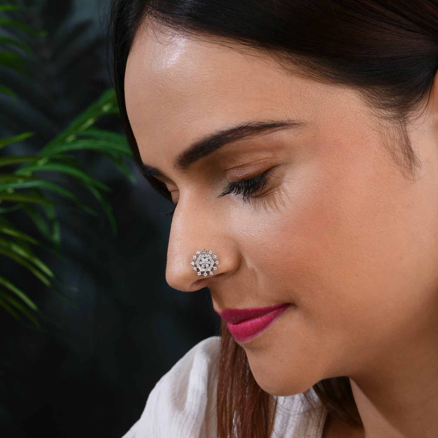 Dazzle Queen Silver Nose Pin