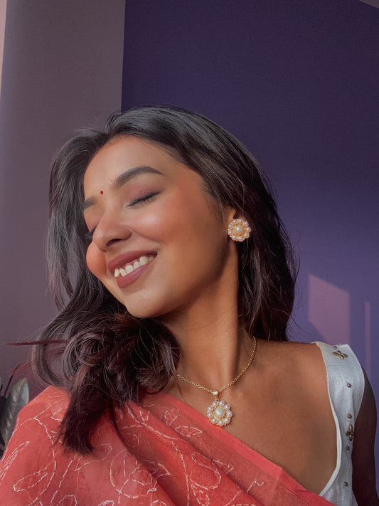 Aamna Pearl Set