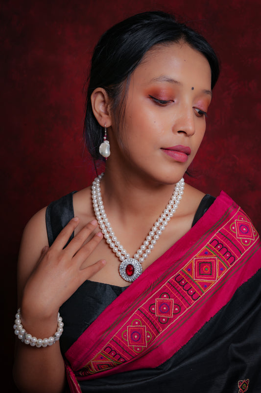 Sparkling Wine Pearl Necklace